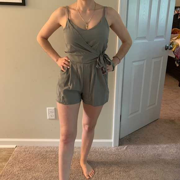 Dresses & Skirts - Romper